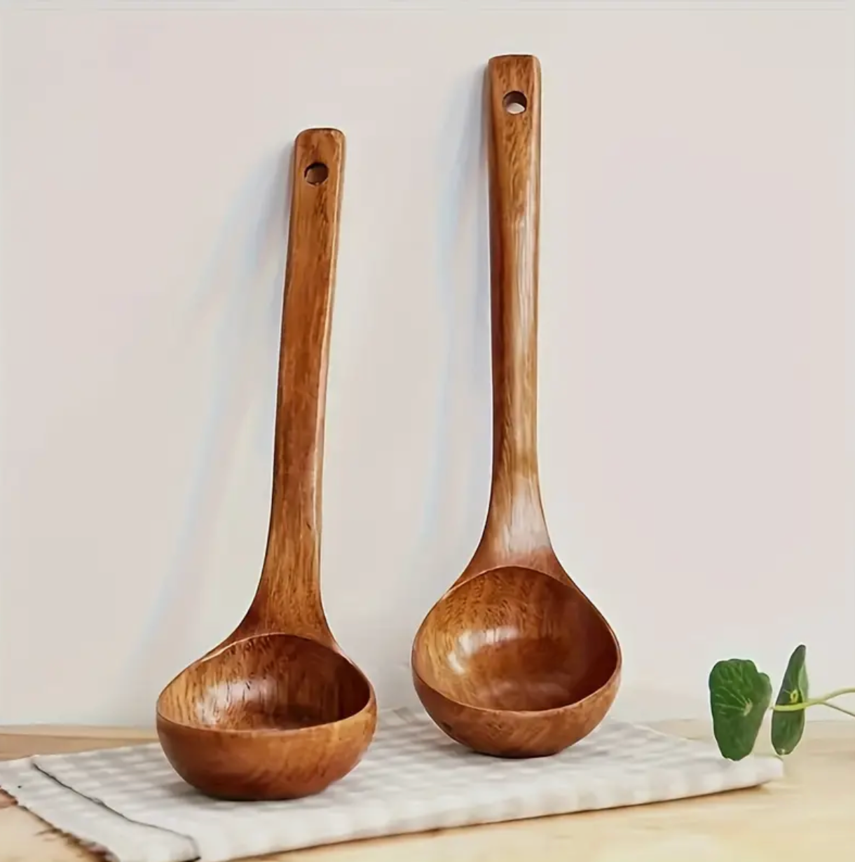 Cucharón sopero de madera