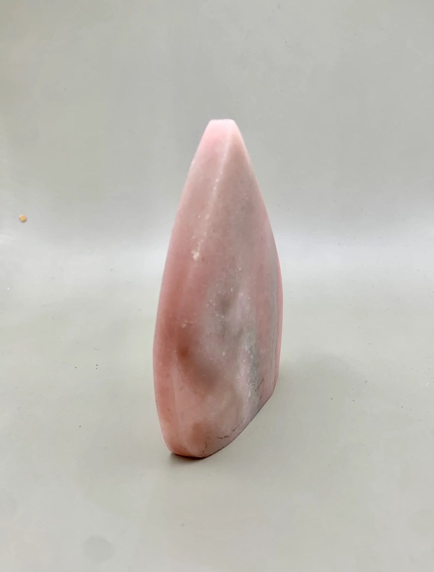 Forma libre de ópalo rosa