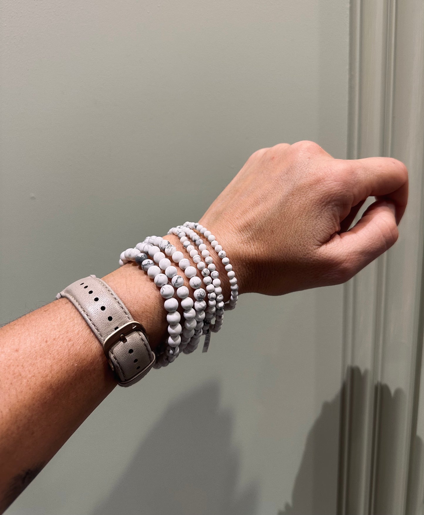 Pulsera de bolas de Howlita