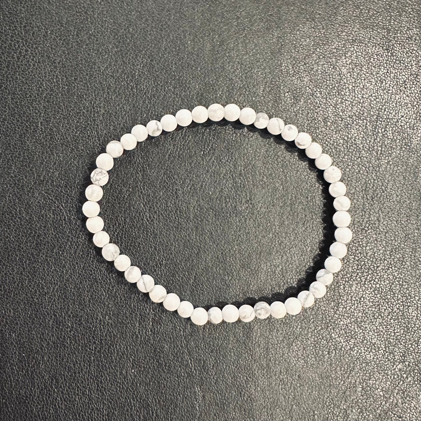 Pulsera de bolas de Howlita