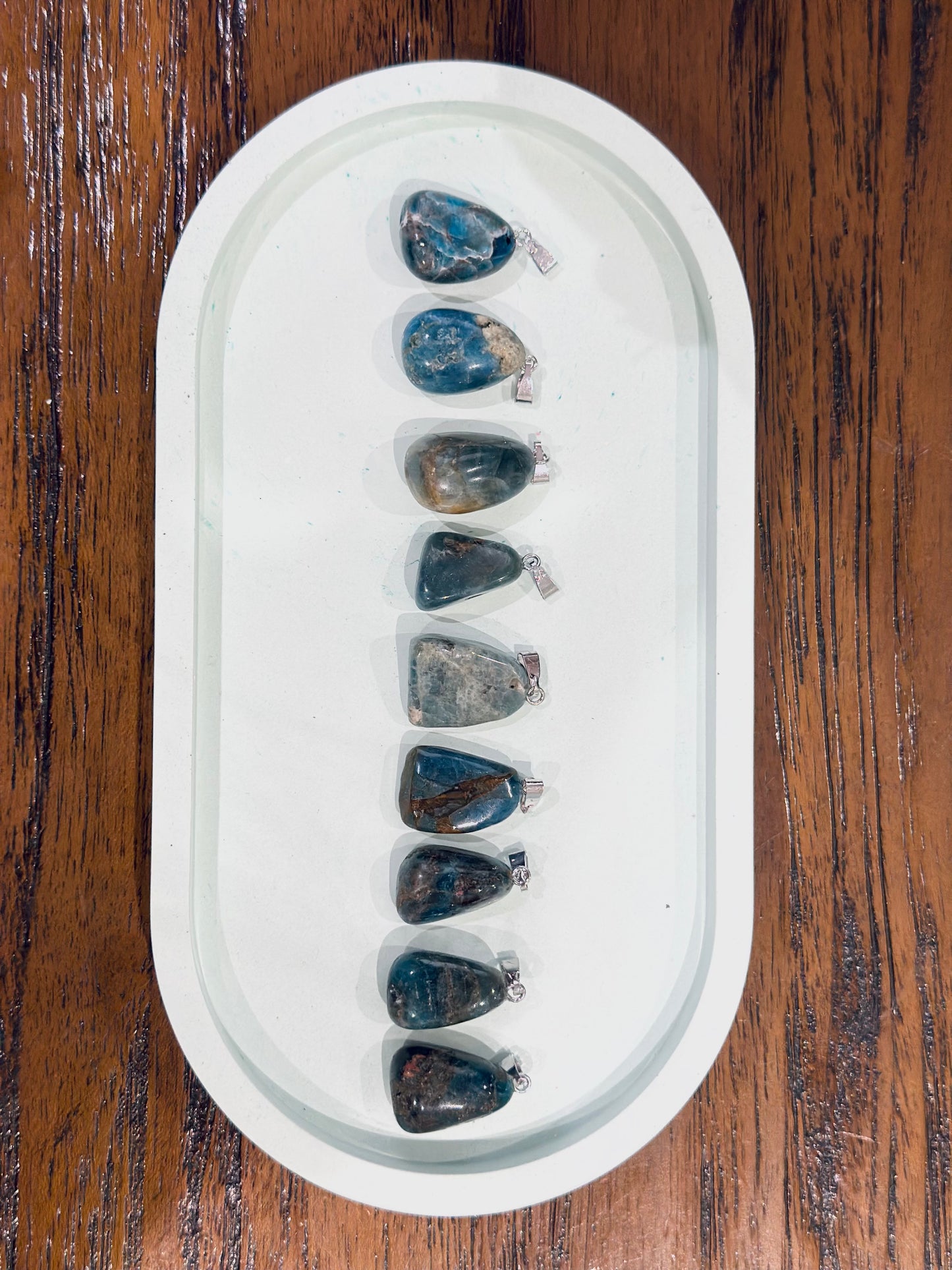 Colgante de Apatito rodado con cadena