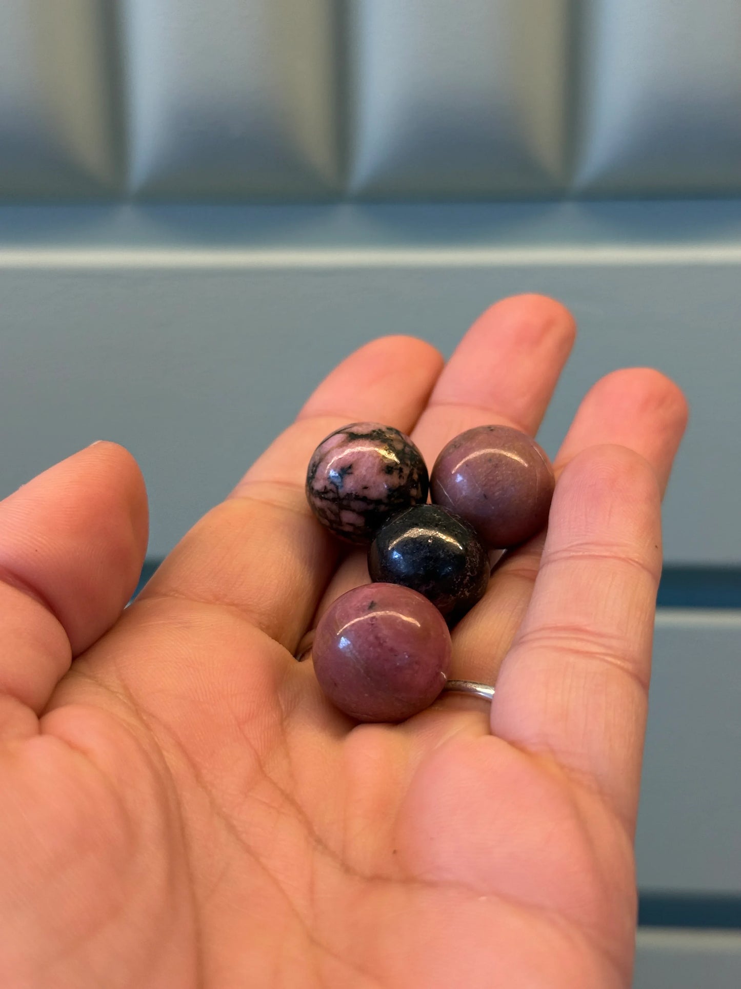 Esferas de Rodonita - La Quinta Vidal