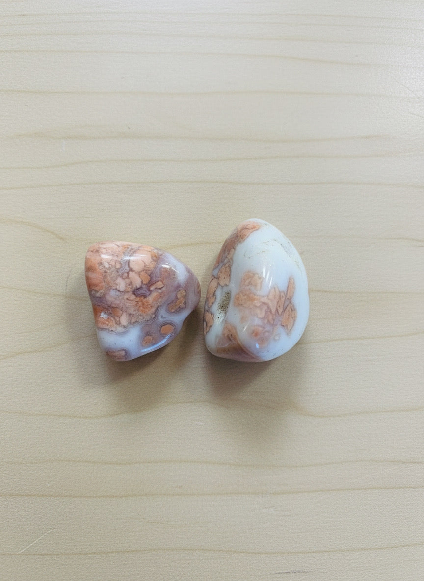 Rodado de mineral de ágata de venas de dragón