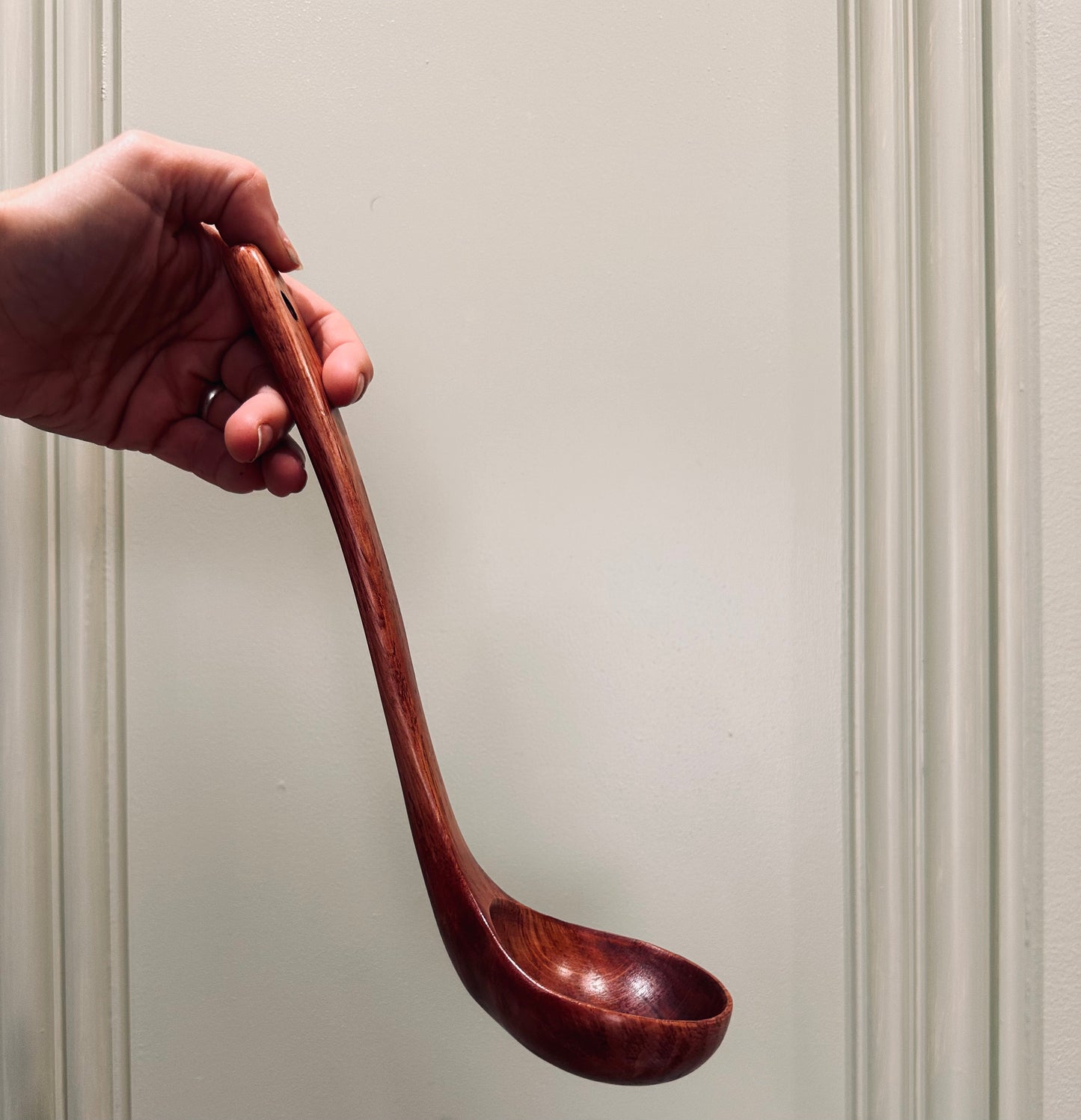 Cucharón sopero de madera