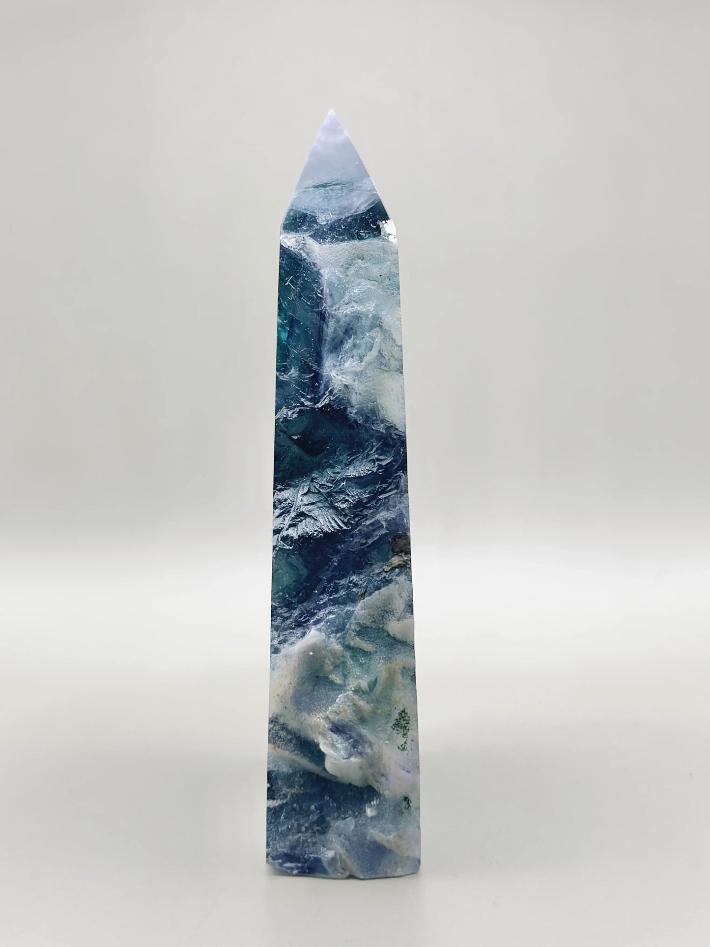 Generador de Fluorita Multicolor semipulida - La Quinta Vidal