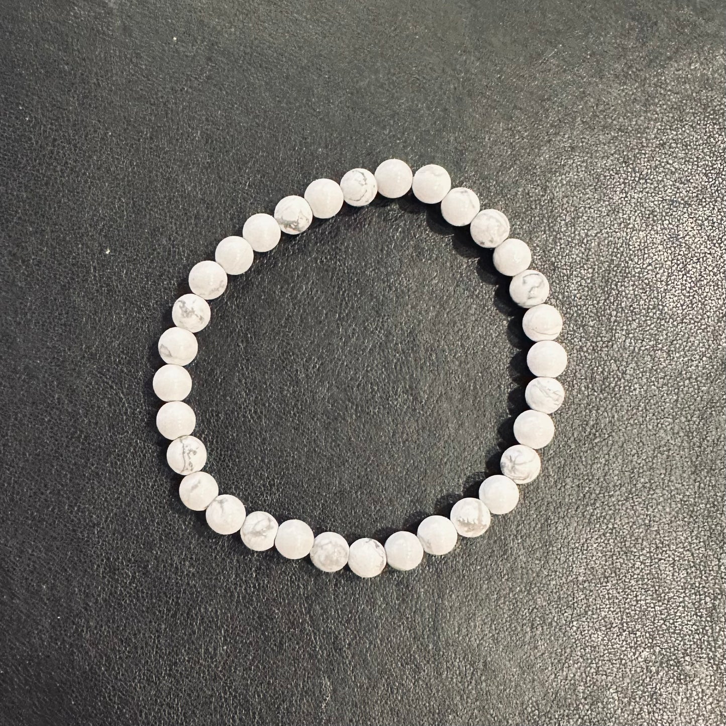 Pulsera de bolas de Howlita
