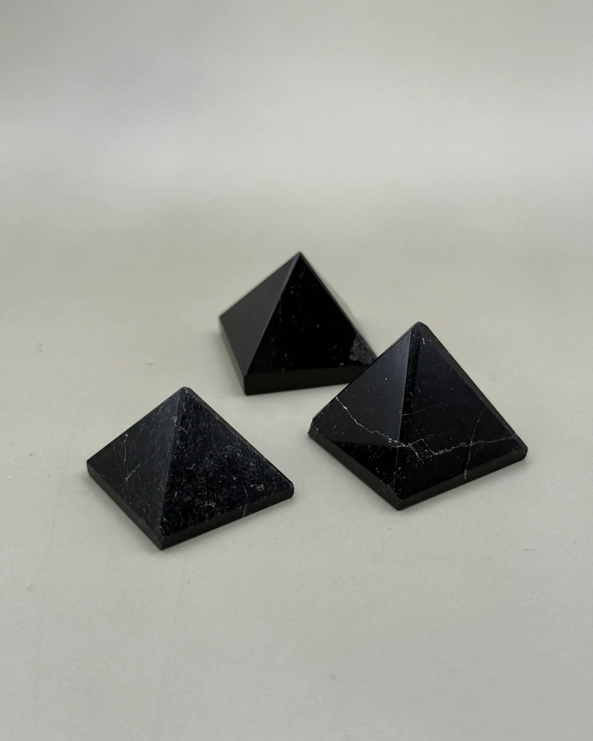 Pirámide de Turmalina Negra 