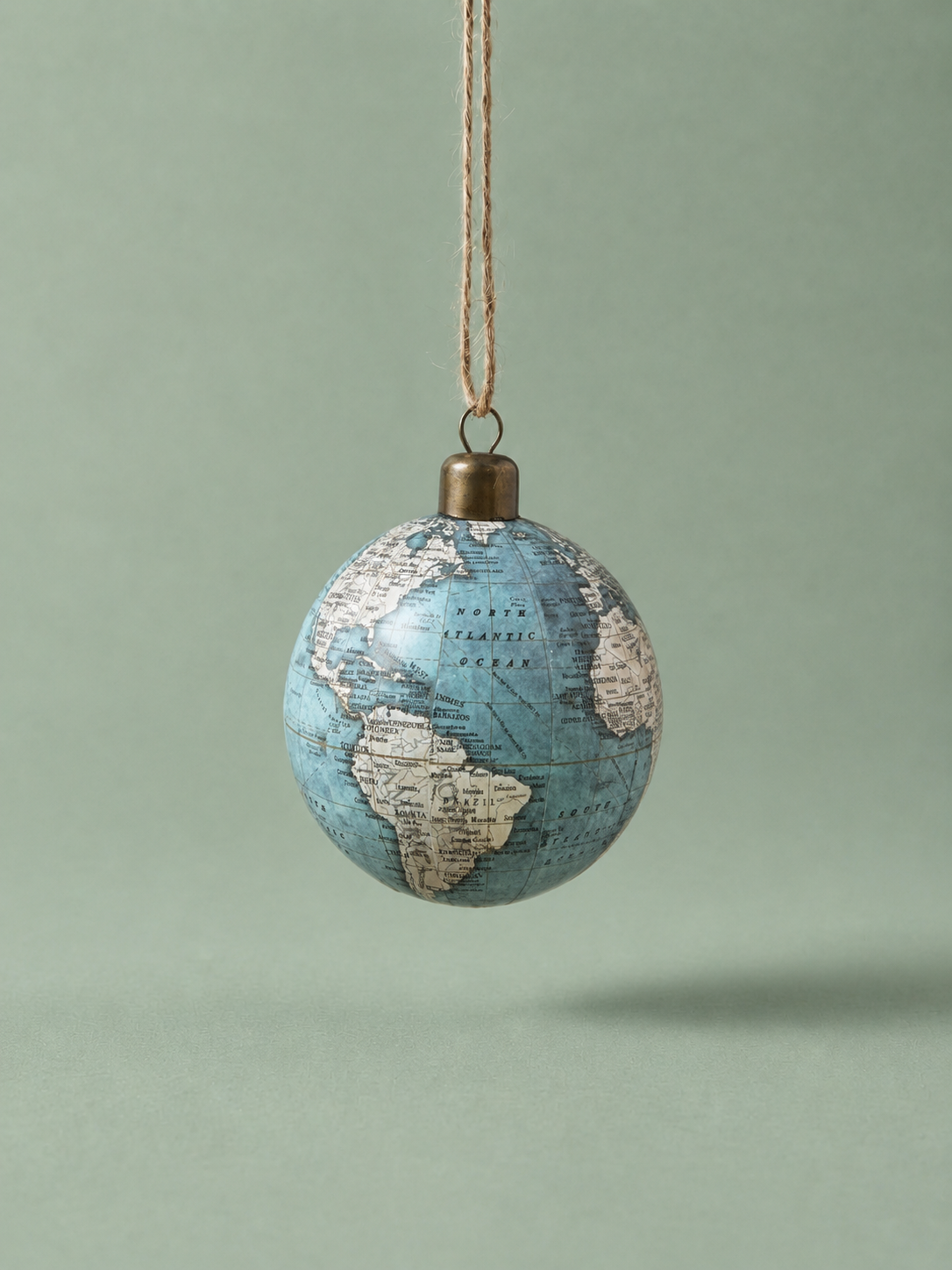 Bola de navidad mapamundi vintage