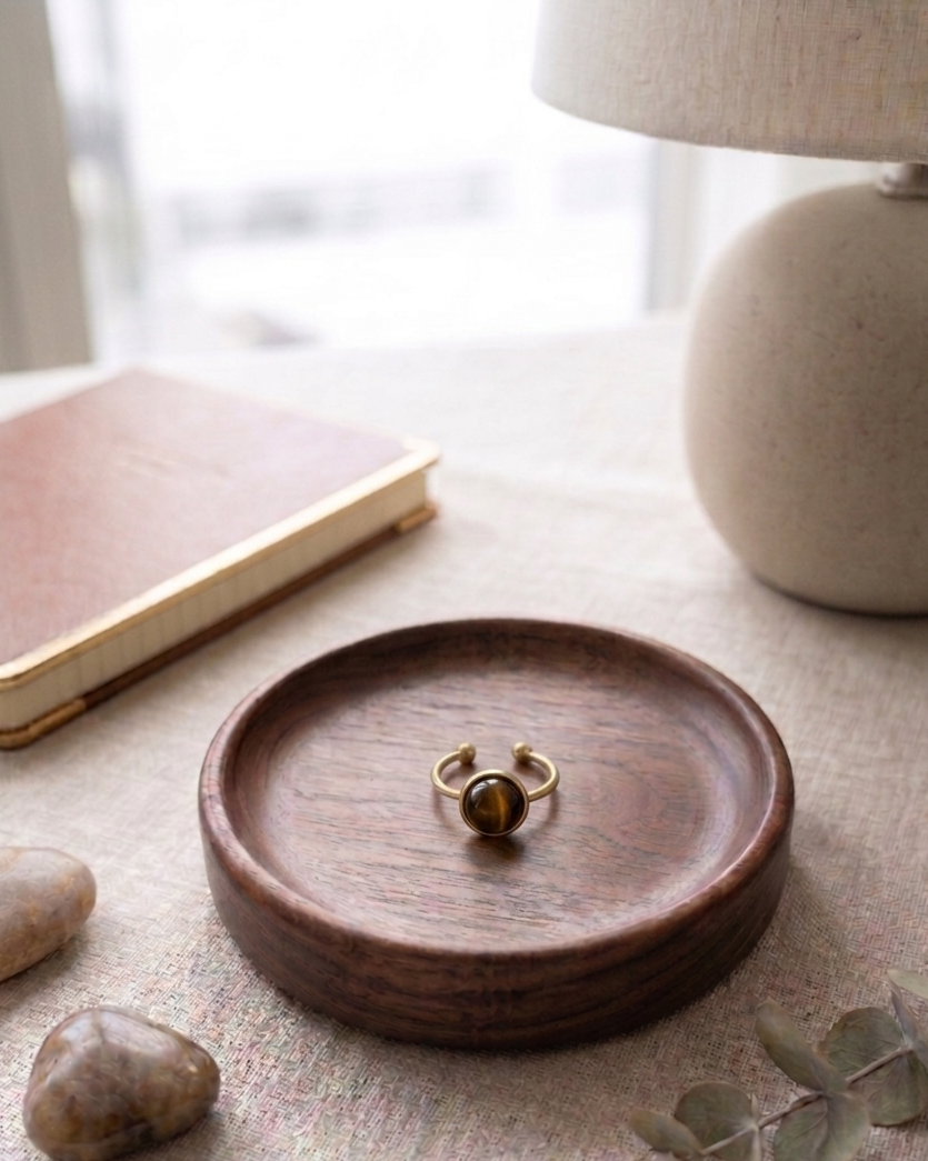 Anillo de diseño fino dorado de ojo de tigre 