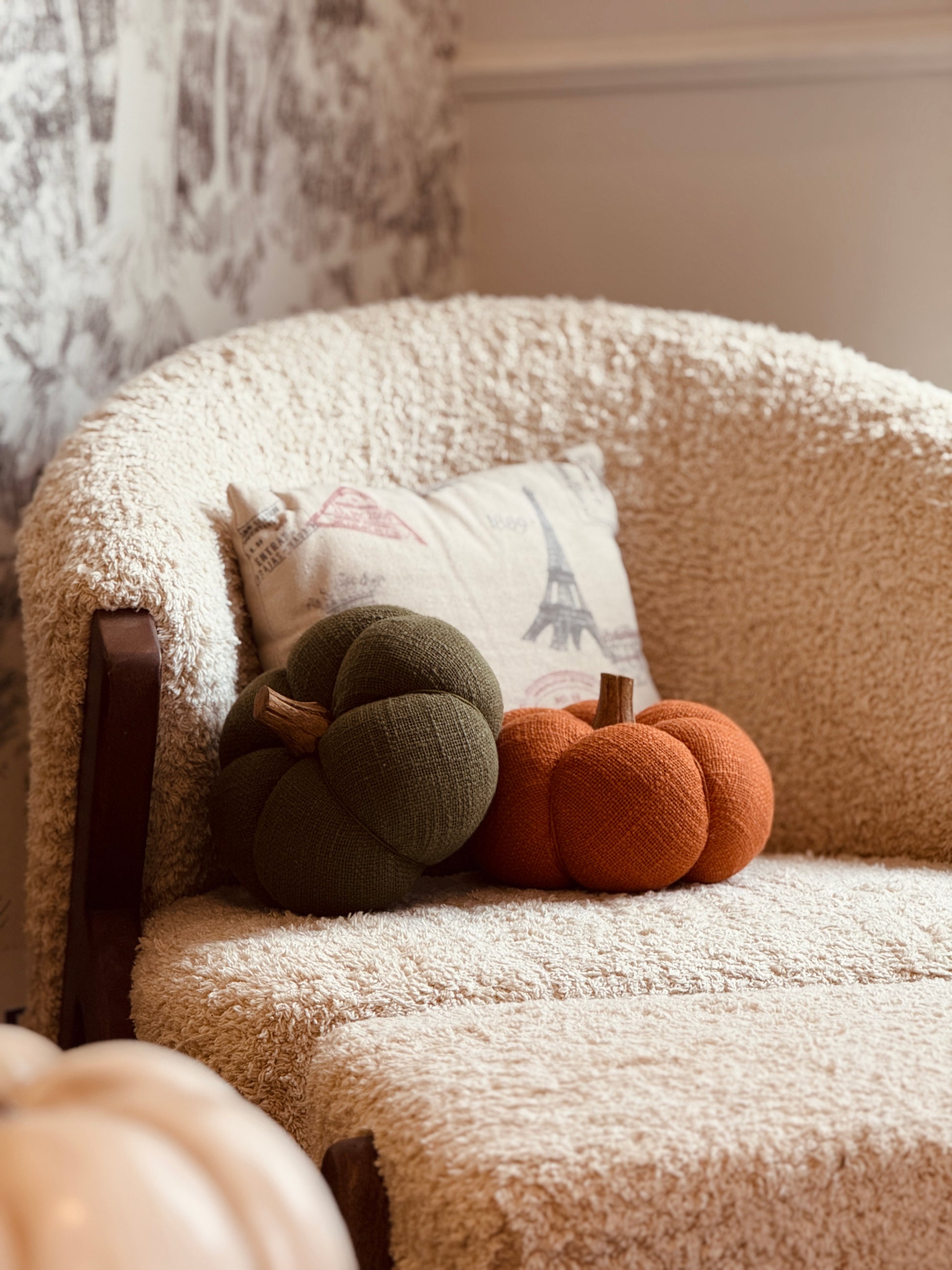 Calabaza decorativa de 17 cm, y de tela naranja