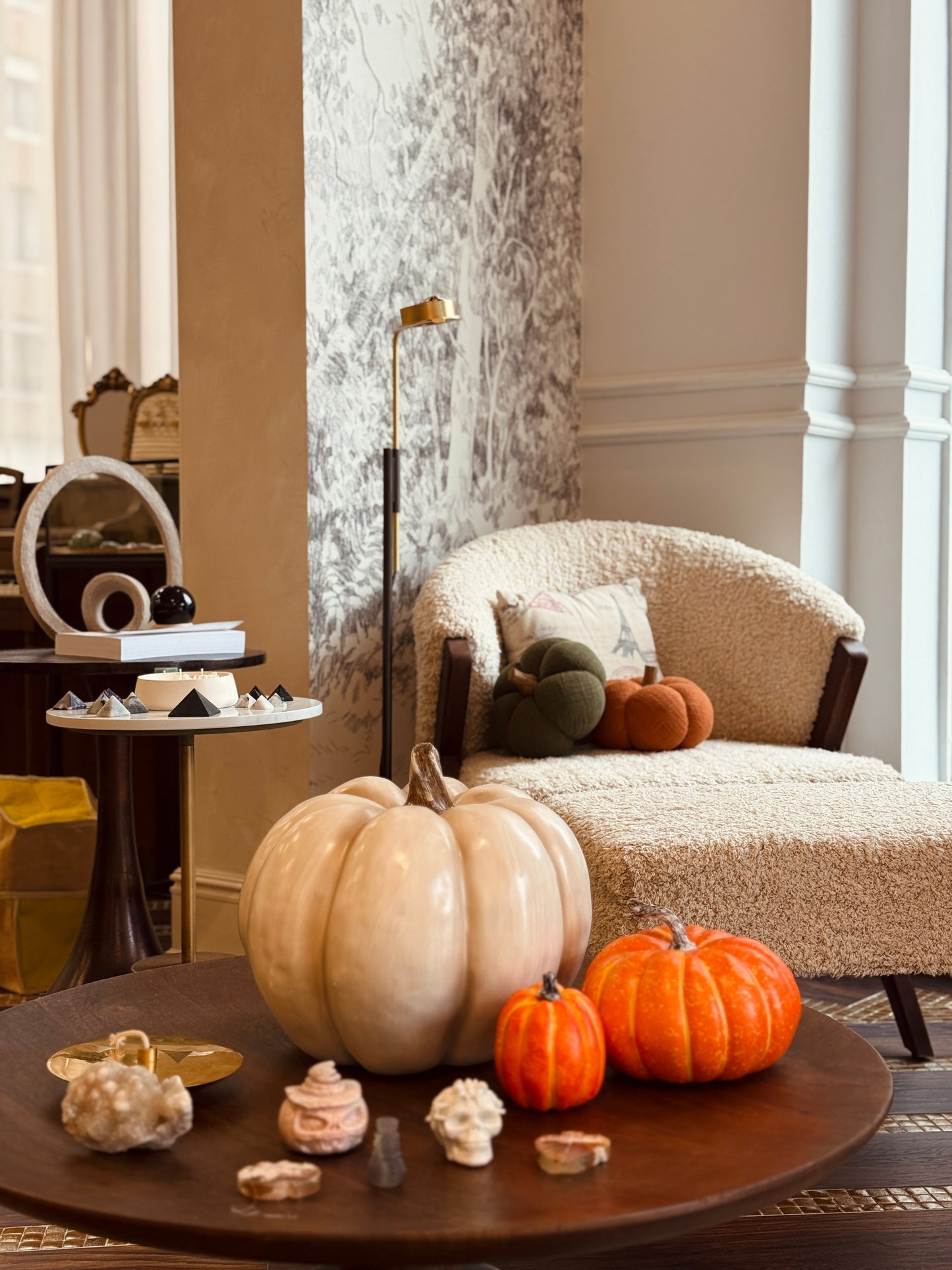 Calabaza de 31 cm en resina beige