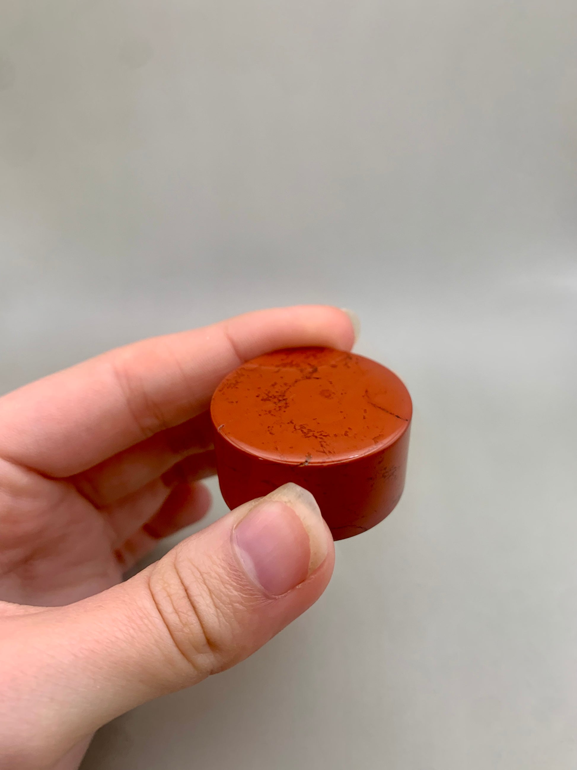 Cilindro de jade rojo 