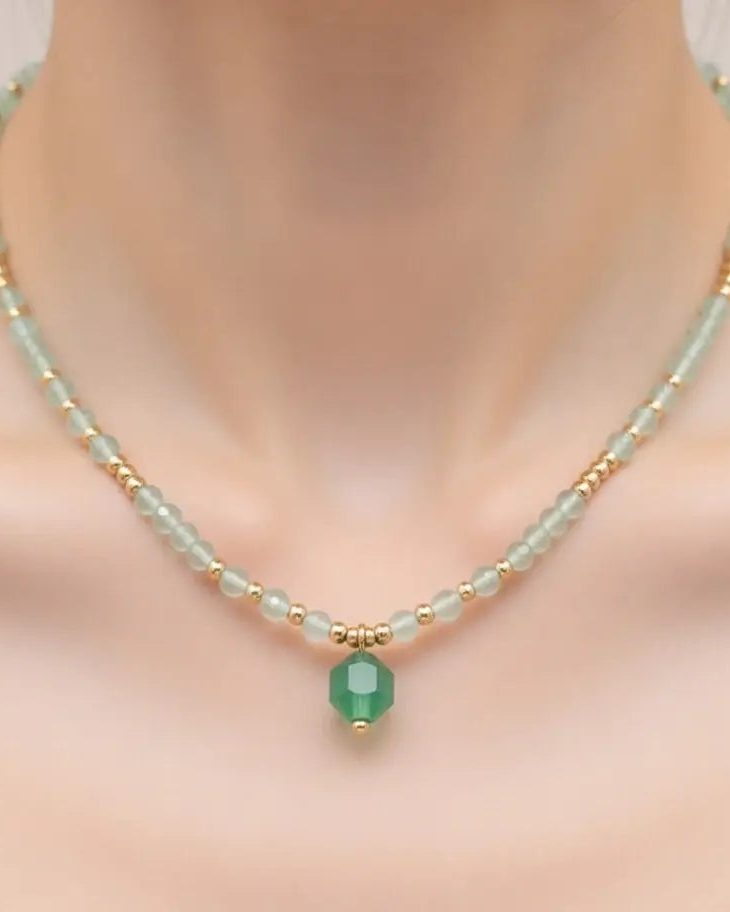 Collar de bolas aureola en dorado