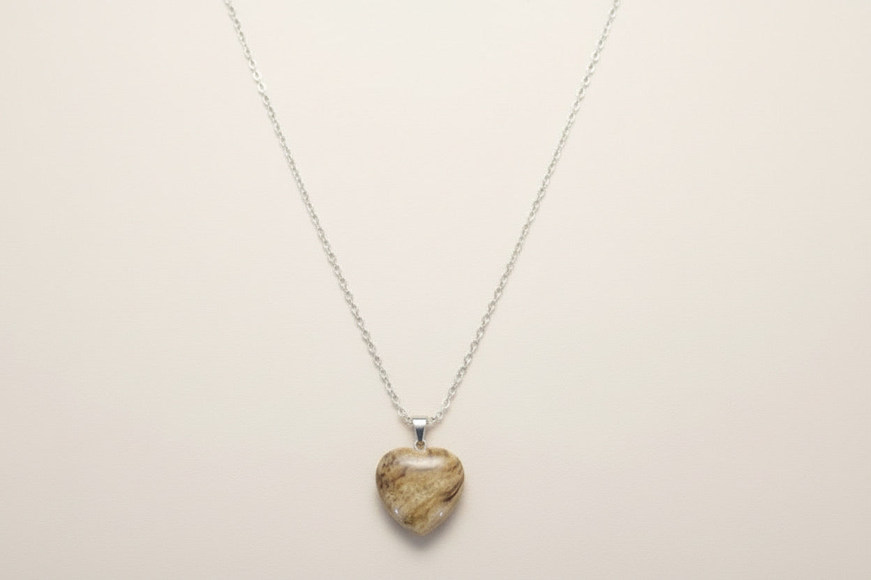 Collar de corazón de jaspe paisina