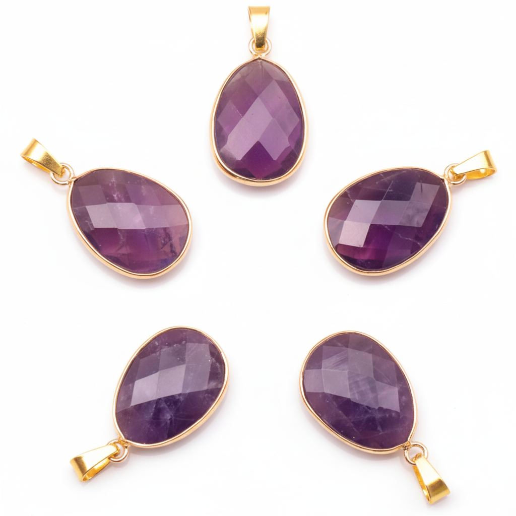 Collar dorado de minerales ovalado