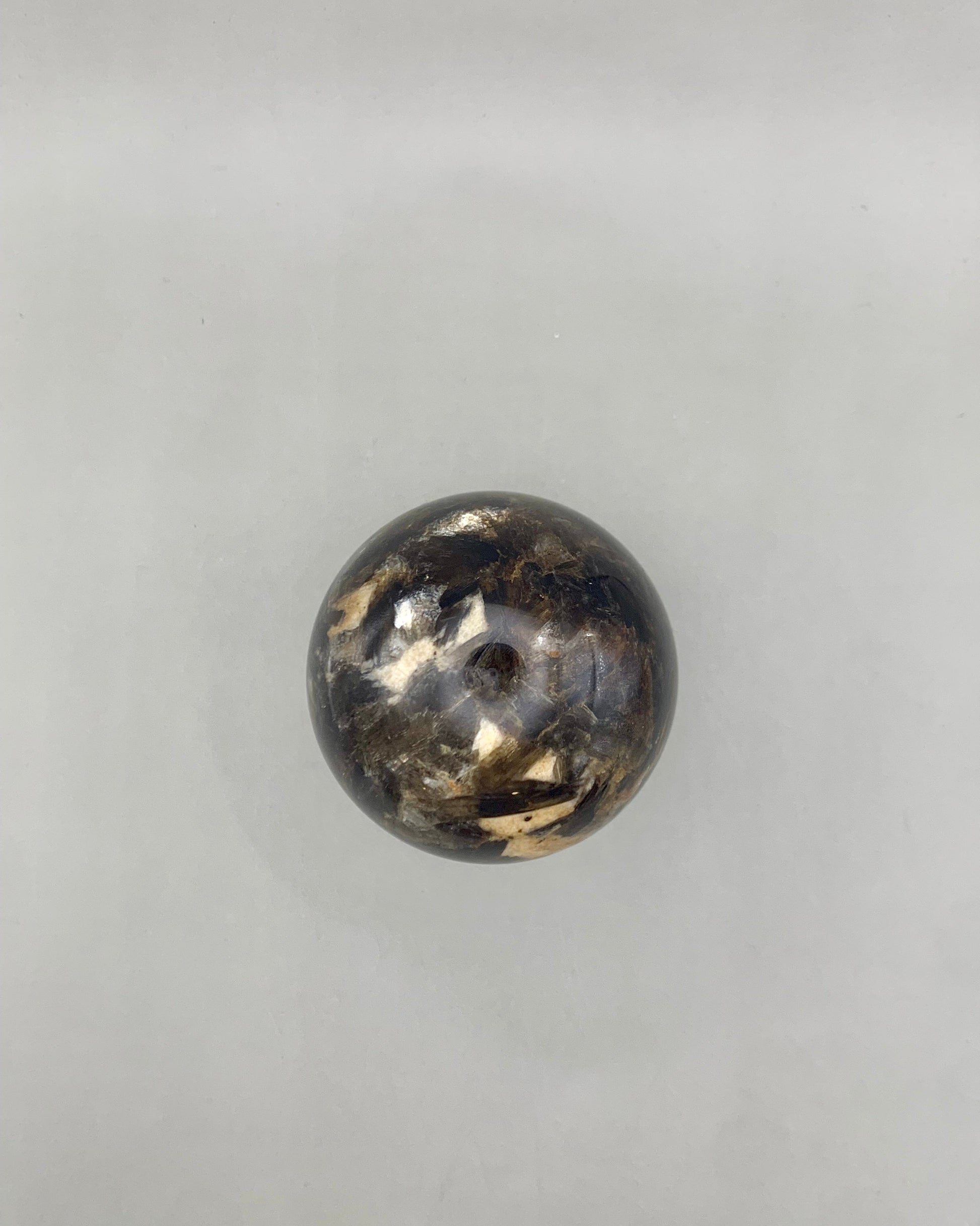 Esfera de lepidolita verde