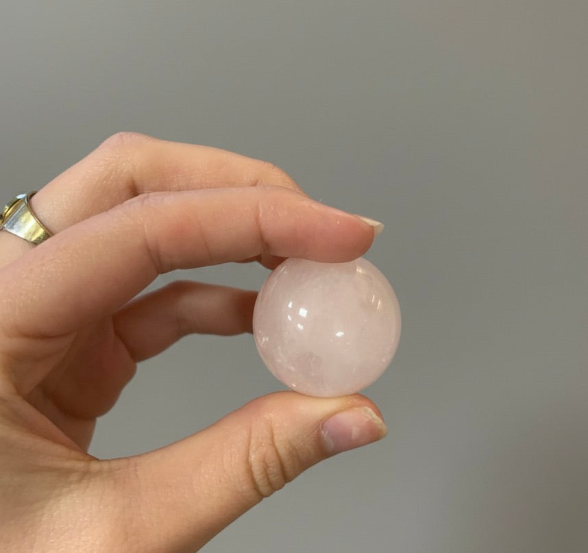 Esferas de cuarzo rosa
