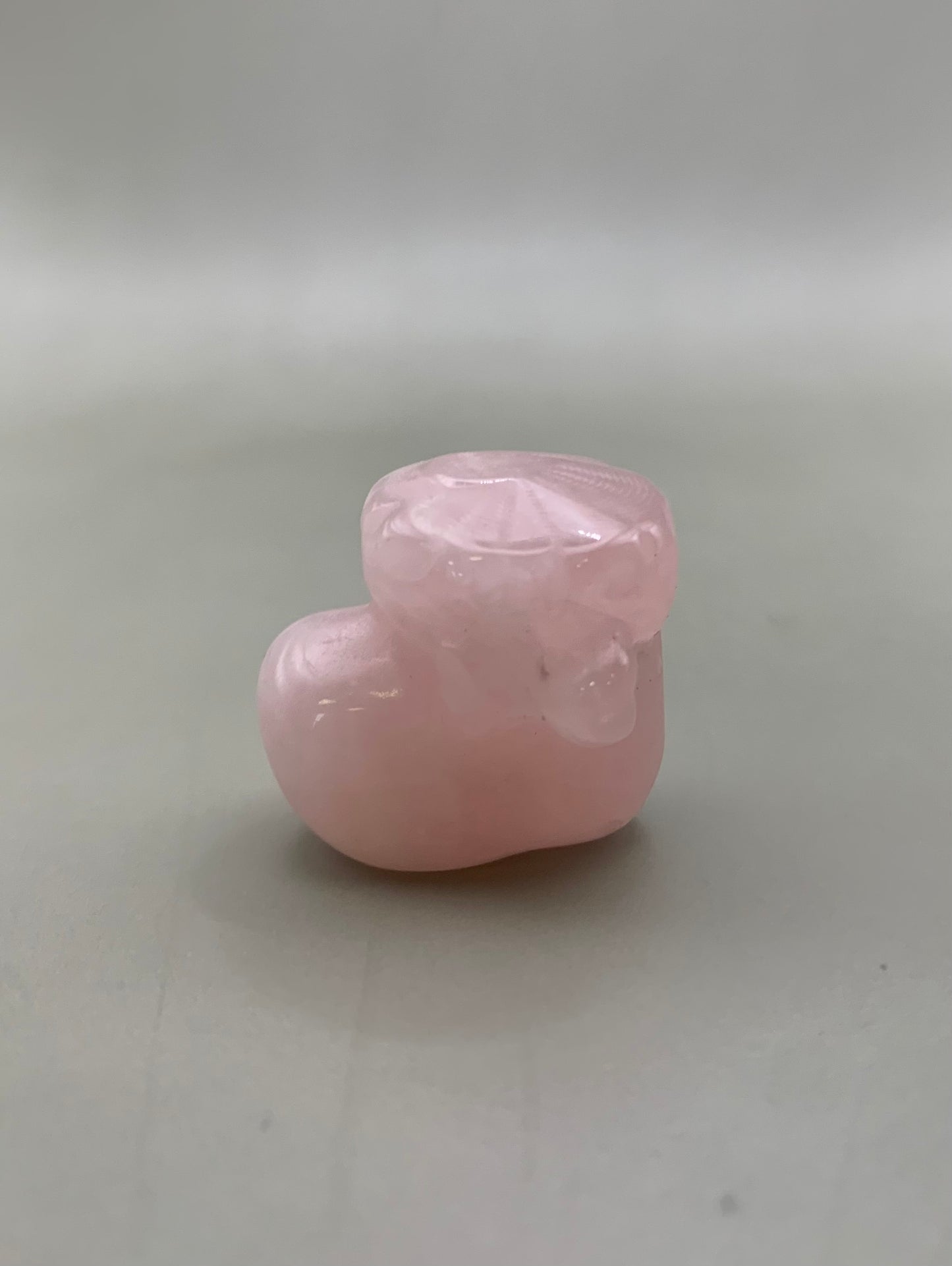 Figuras talladas de cuarzo rosa