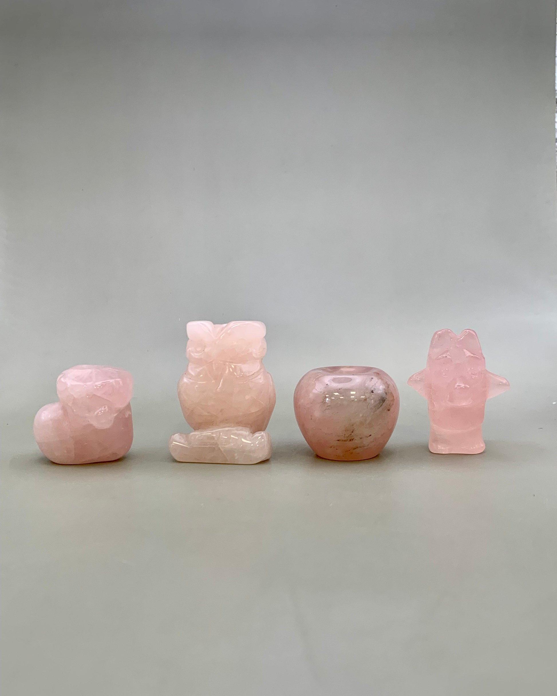 Figuras talladas de cuarzo rosa 