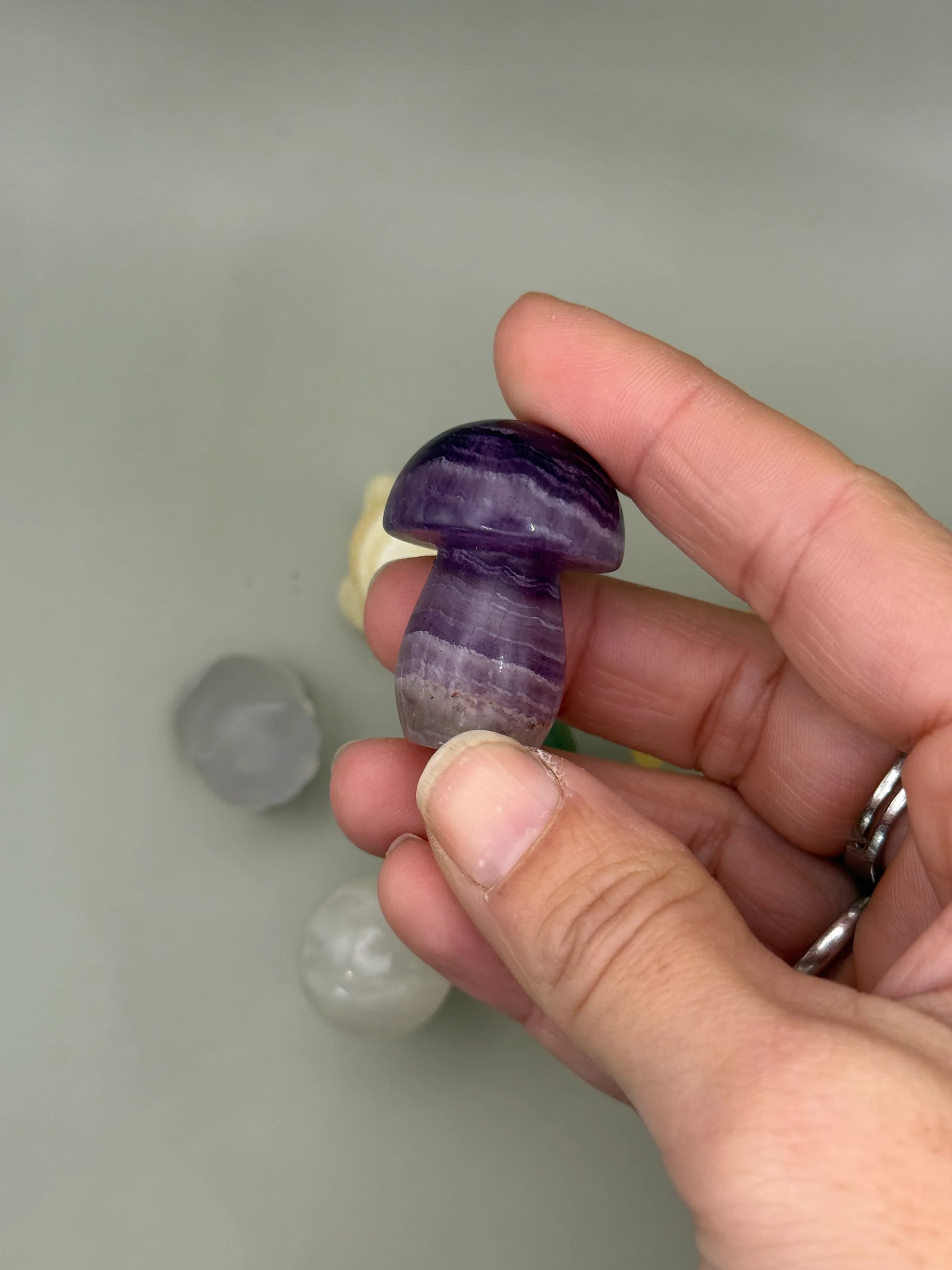 Figuras de mineral talladas