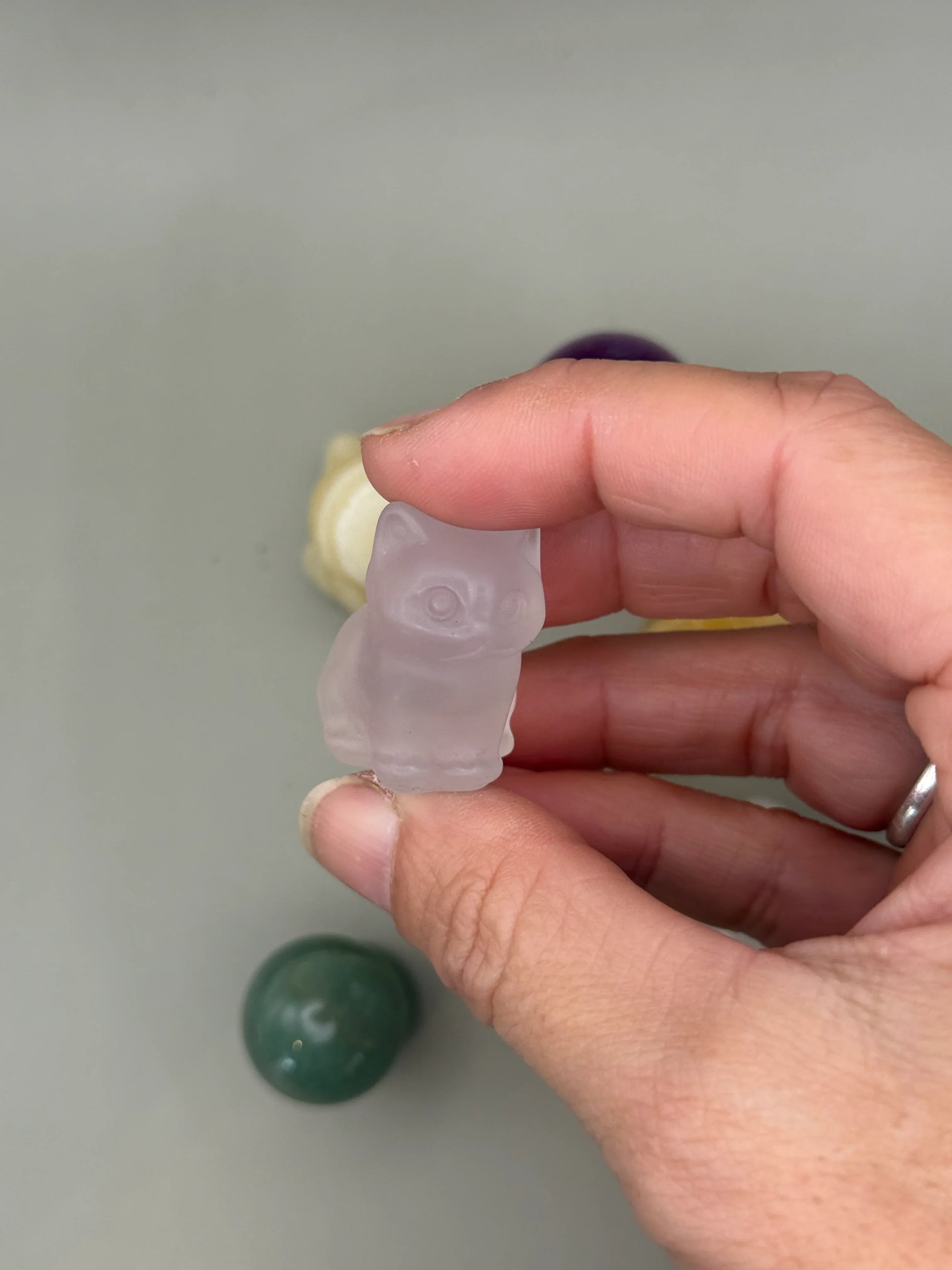 Figuras de mineral talladas