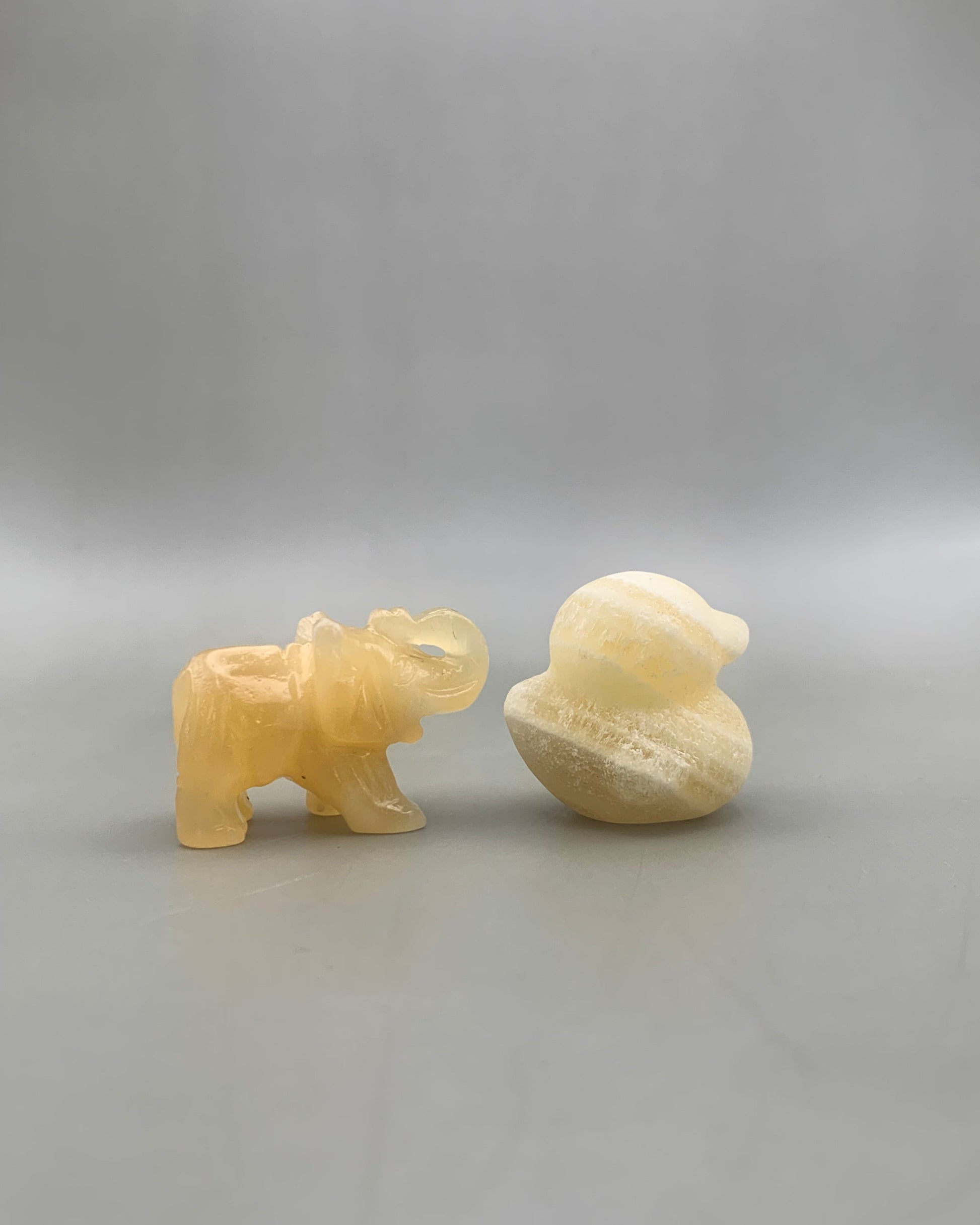 Figuras talladas de citrino amarillo