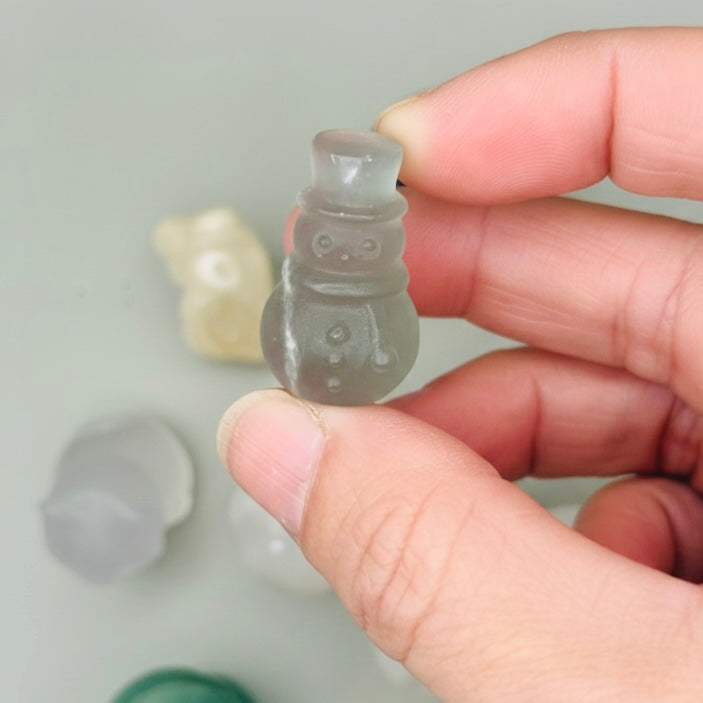 Figuras talladas de mineral