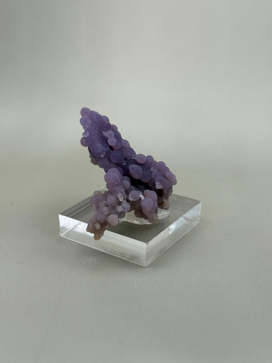 Forma libre de mineral ágata uva