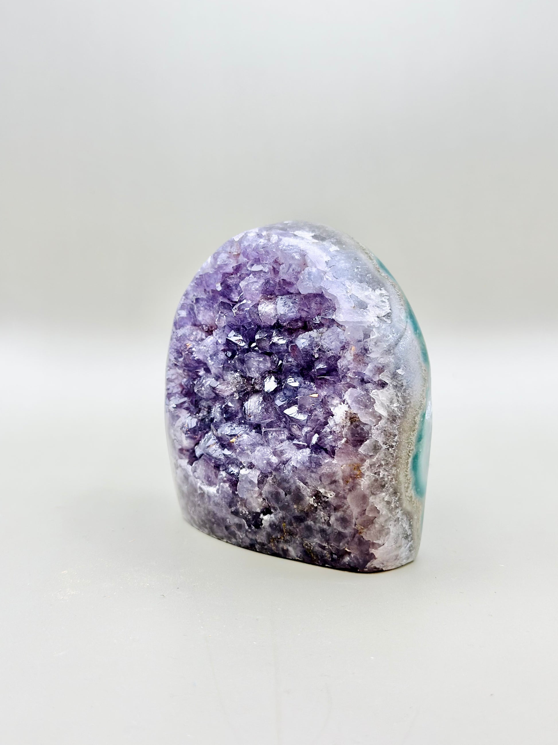 Fragmento de geoda de amatista