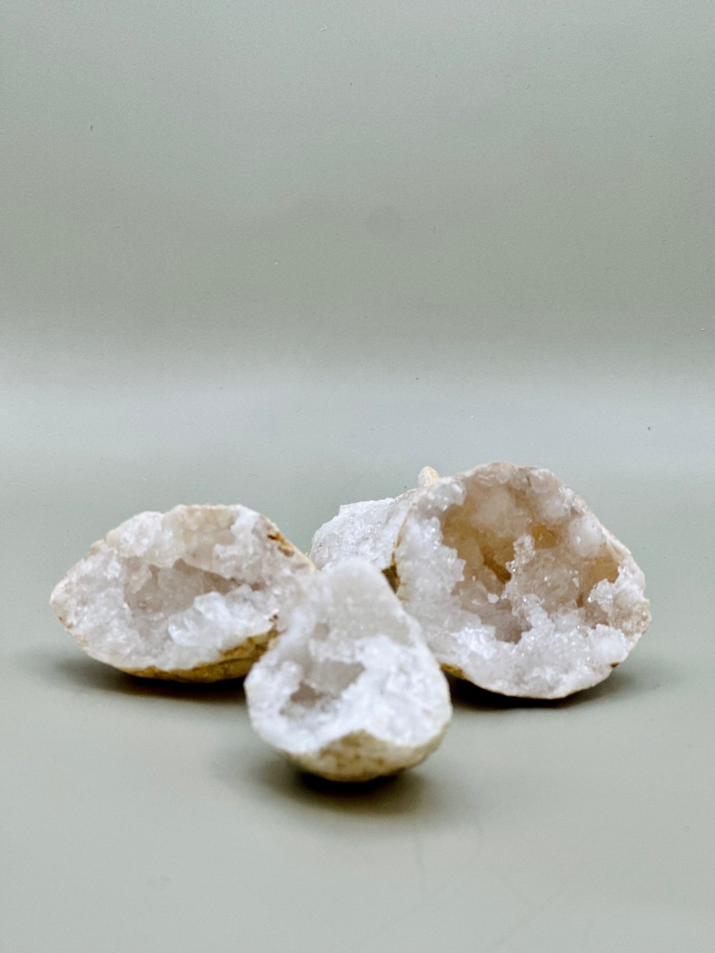 Fragmento de geoda de cuarzo o cristal de roca