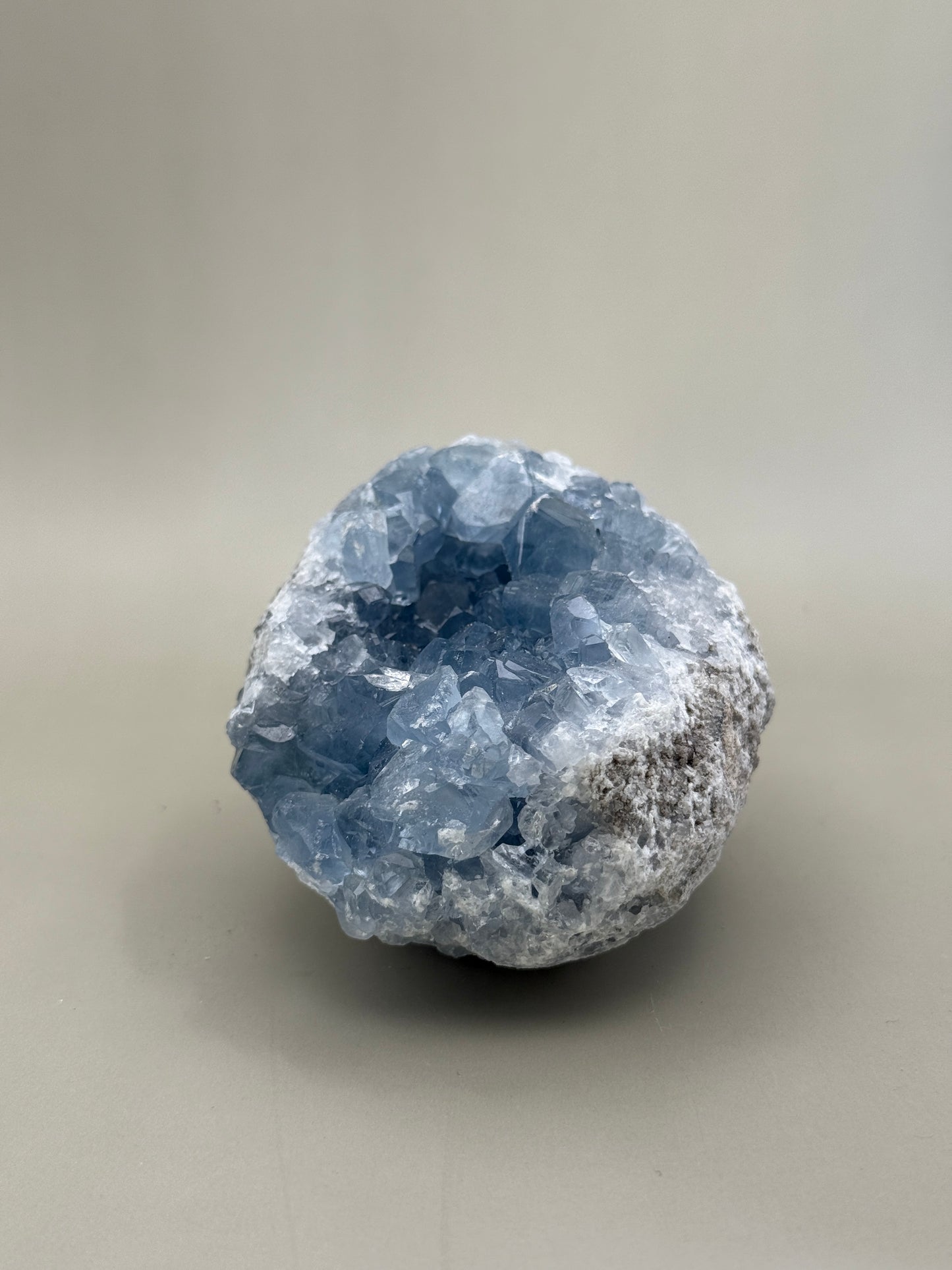 Geoda de mineral celestina