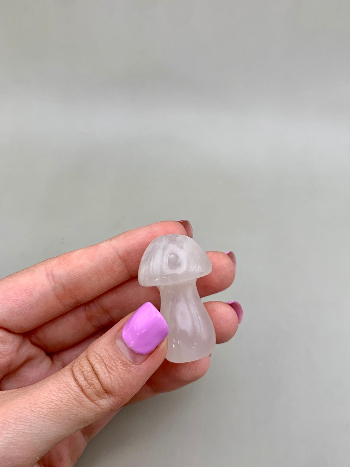 Figuras talladas de cuarzo blanco