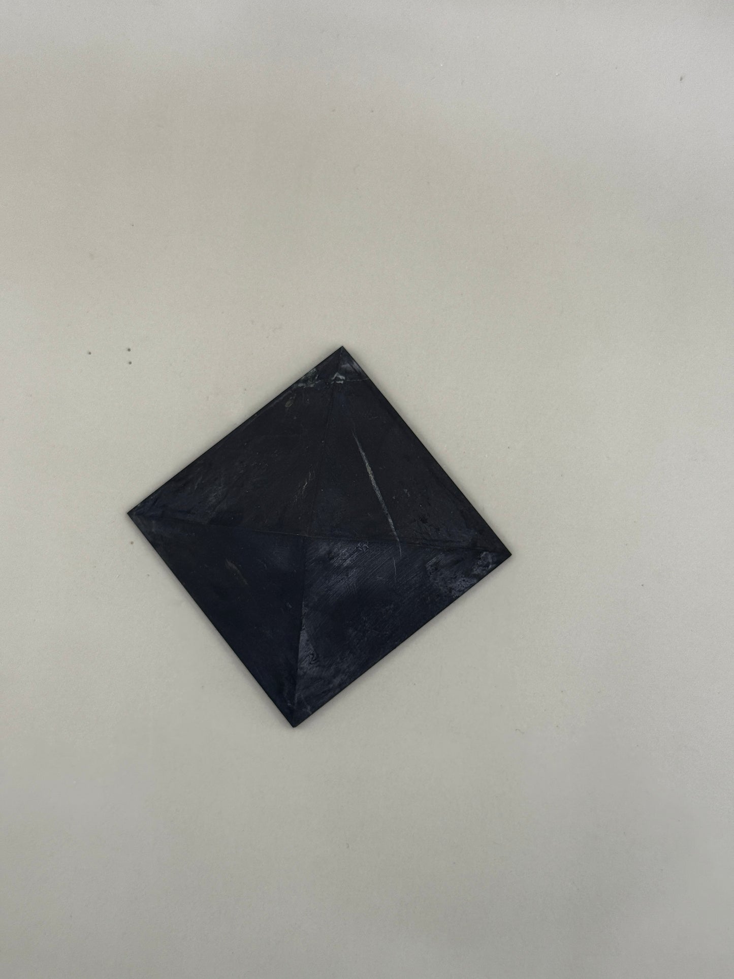 Pirámide de Shungita