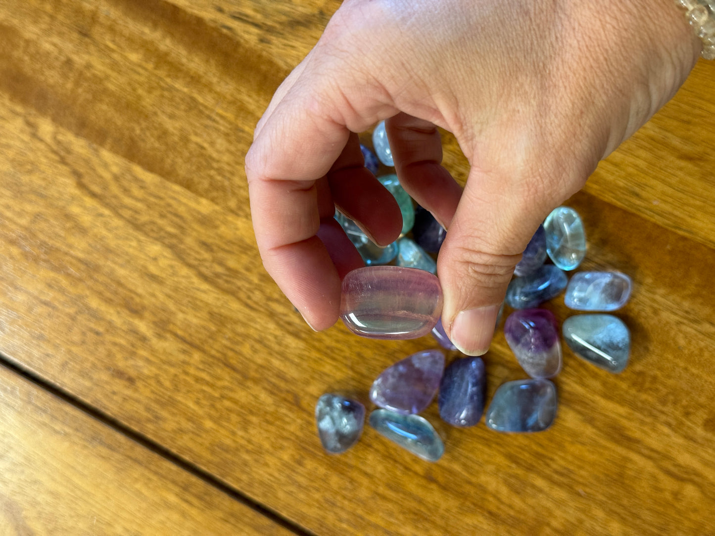 Rodado de Fluorita multicolor