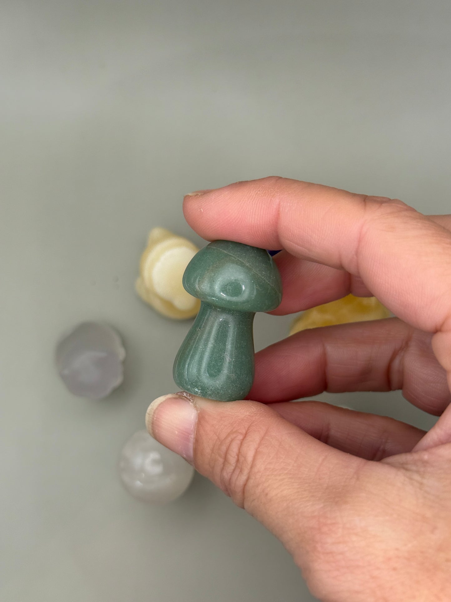 Figuras talladas variadas