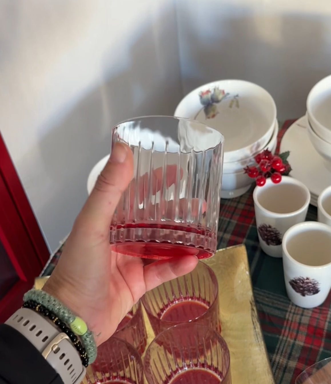 Vaso de whisky con culo rojo