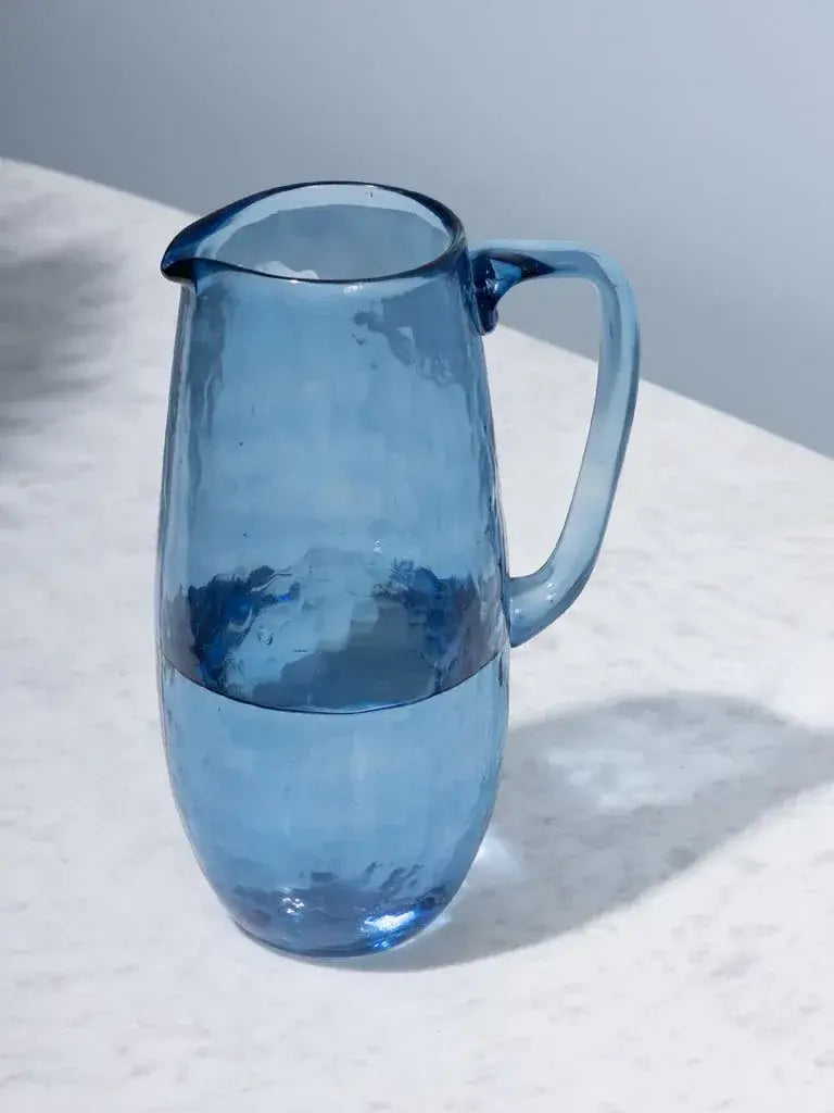 Jarra de vidrio azul 