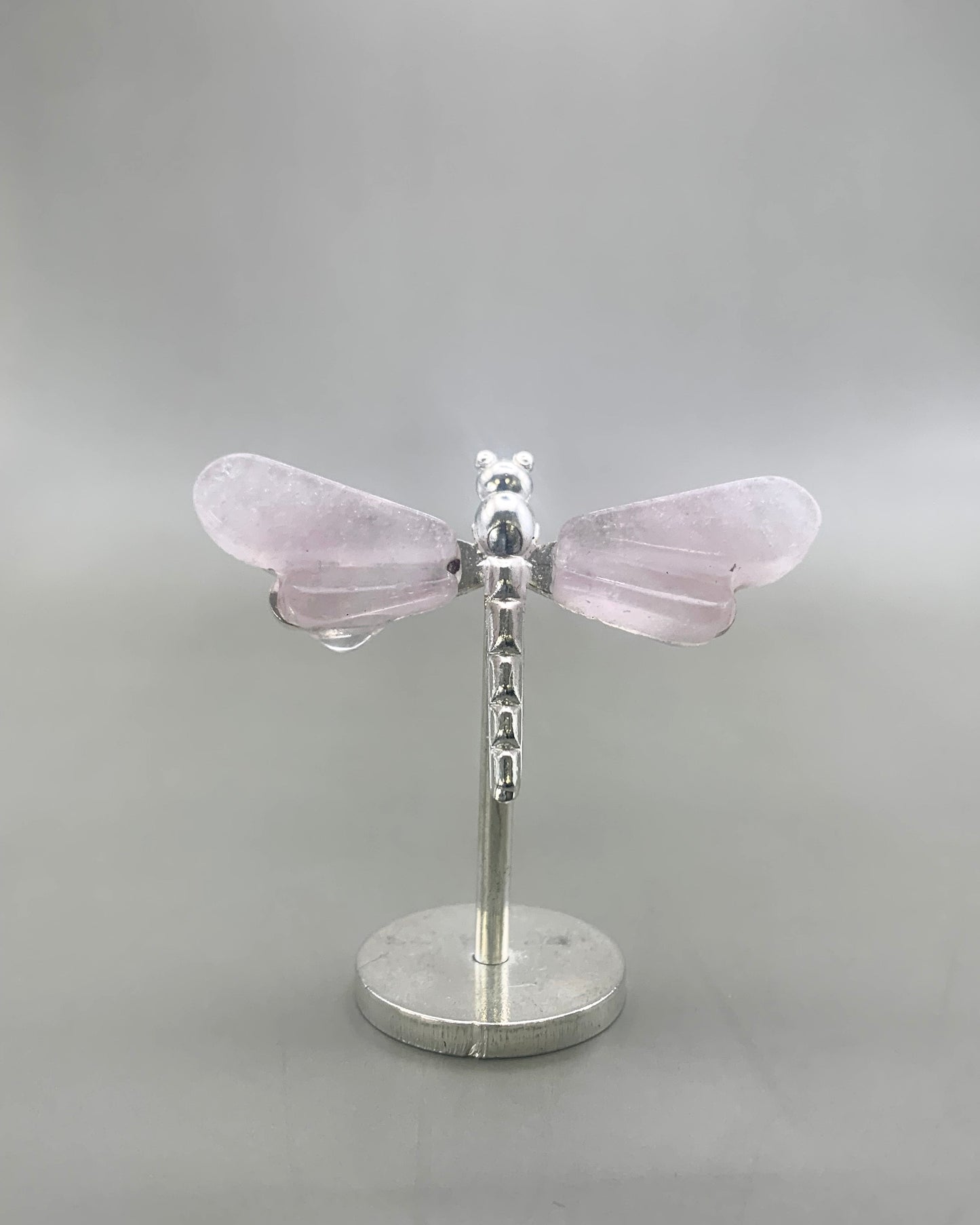 Libélula de cuarzo rosa 