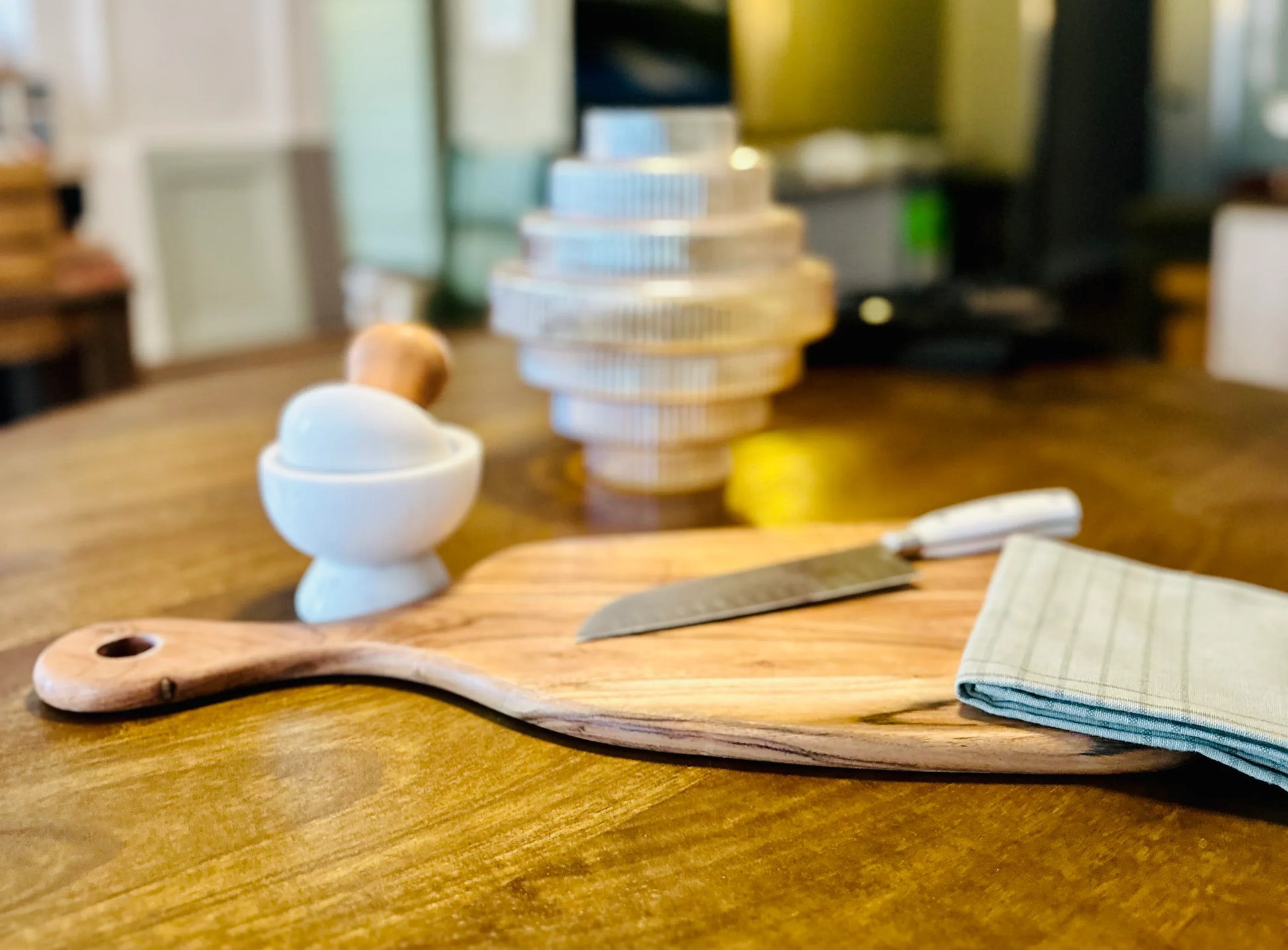 Mortero de marmol blanco Ernfred con mango de marmol y madera - La Quinta Vidal