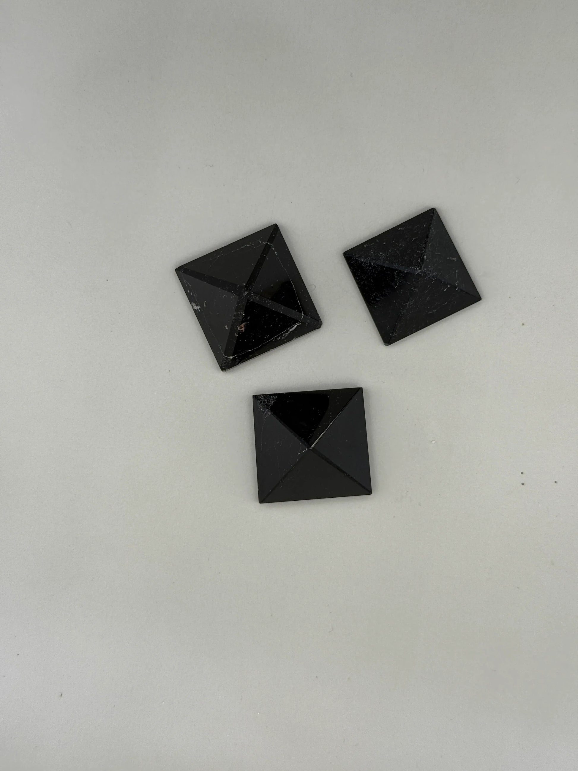 Pirámide de Turmalina Negra - La Quinta Vidal