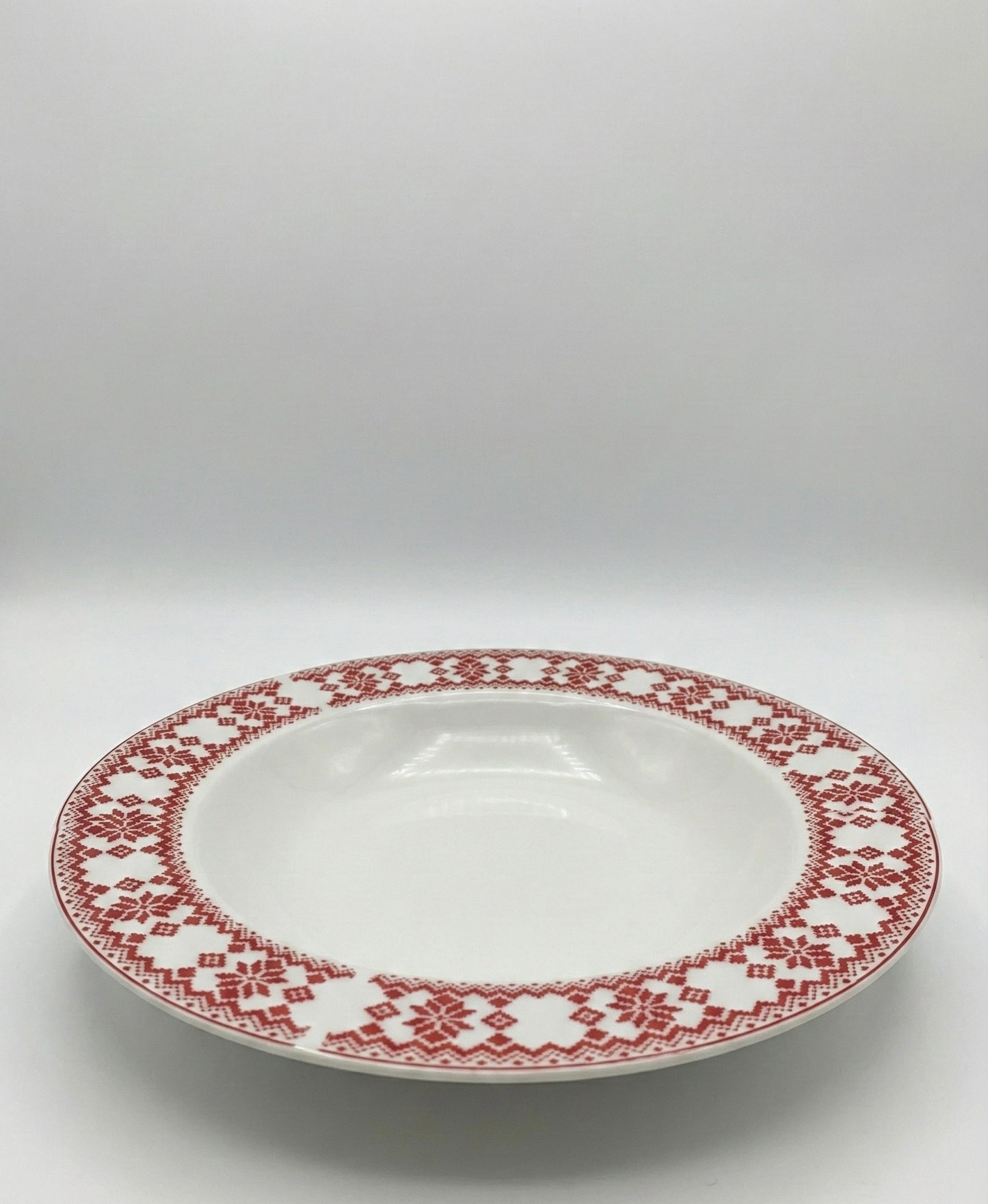 Plato hondo rojo de navidad en porcelana