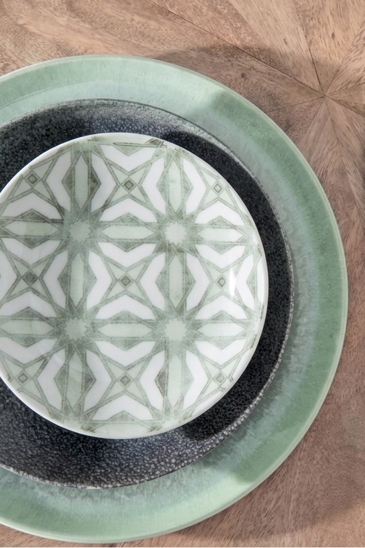 Plato hondo vintage verde  y blanco