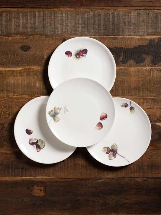 Plato de desayuno o postre otoño en el bosque