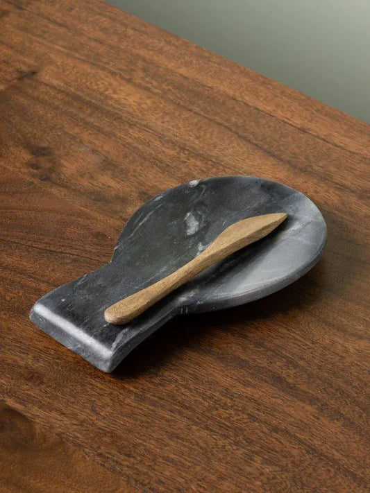 Plato de apoyo para cocina de marmol gris con cuchillo de madera