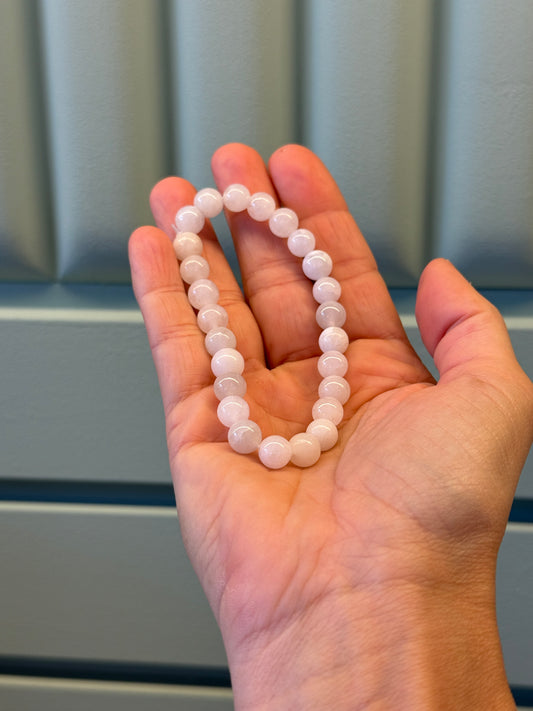Pulsera de mineral de bolas de Jade blanco.
