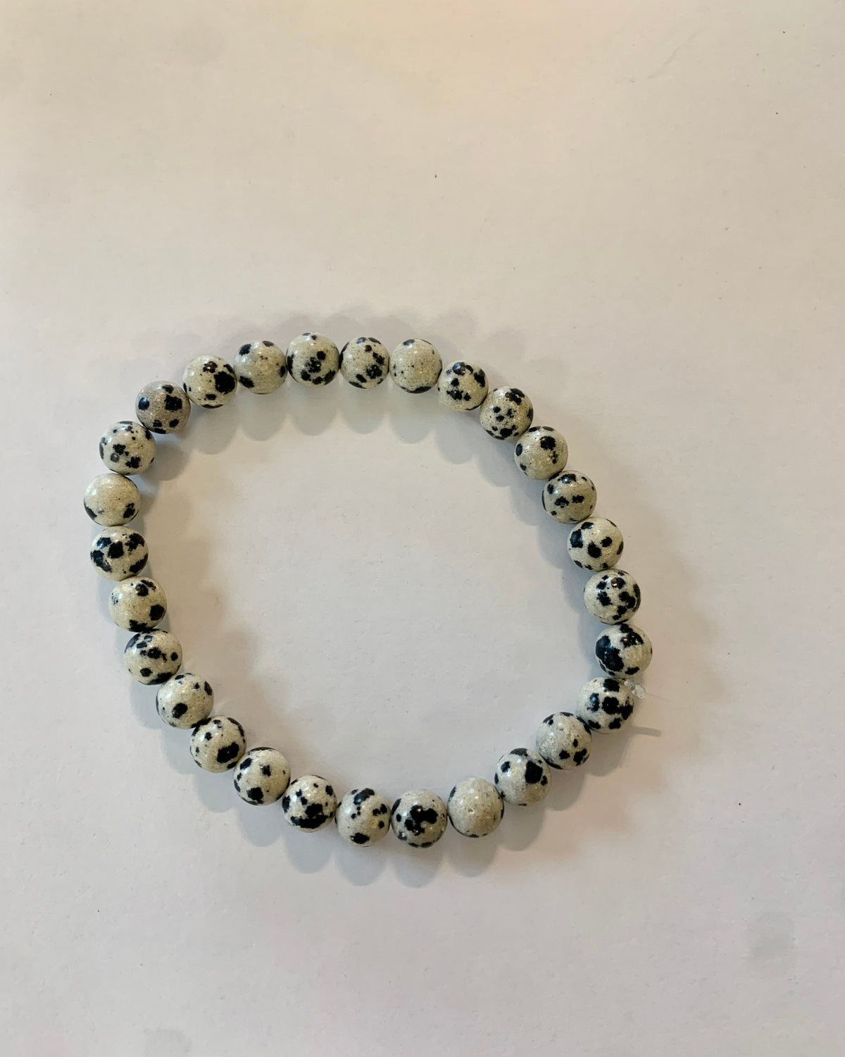 Pulsera de bolas de jaspe dálmata 