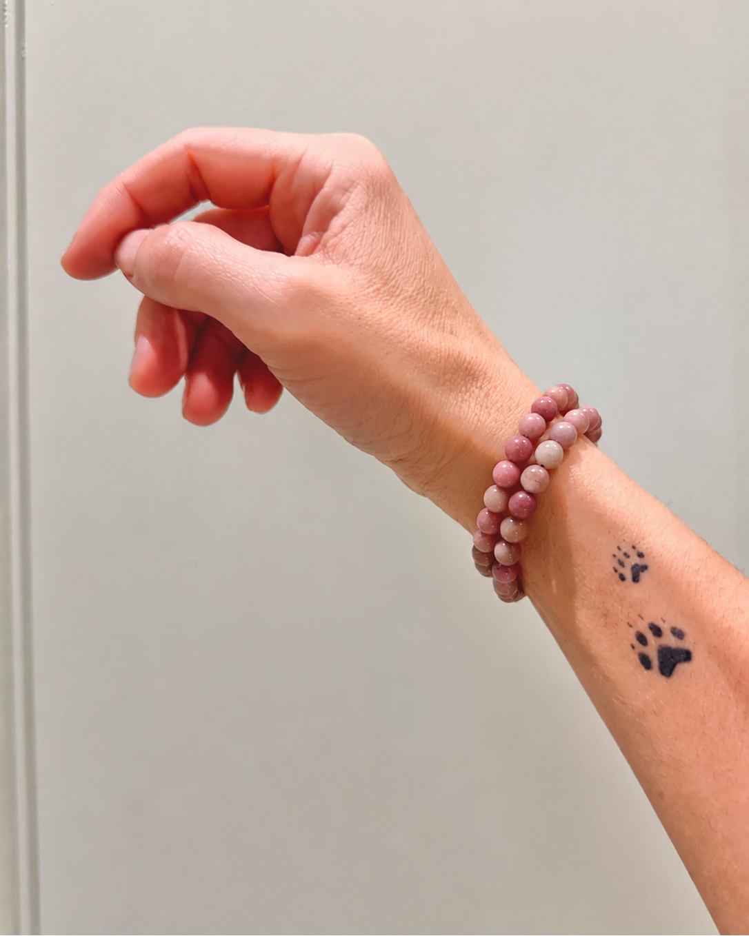 Pulsera de bolas de rodonita australiana