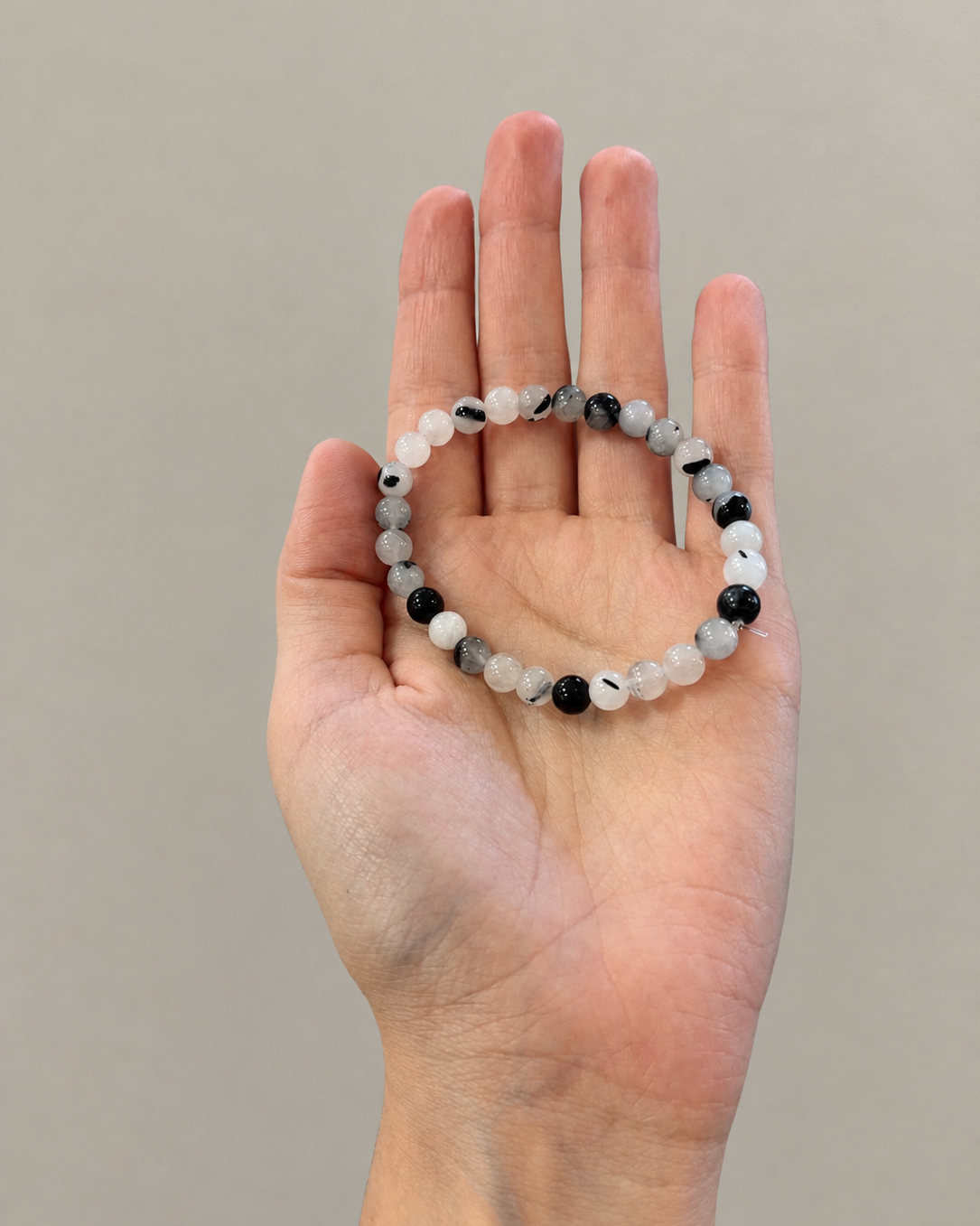 Pulsera de bolas de cuarzo turmalinado 