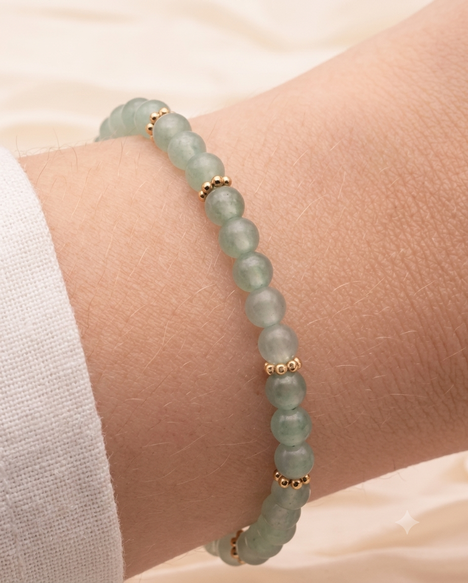 Pulsera dorada de aventurina verde
