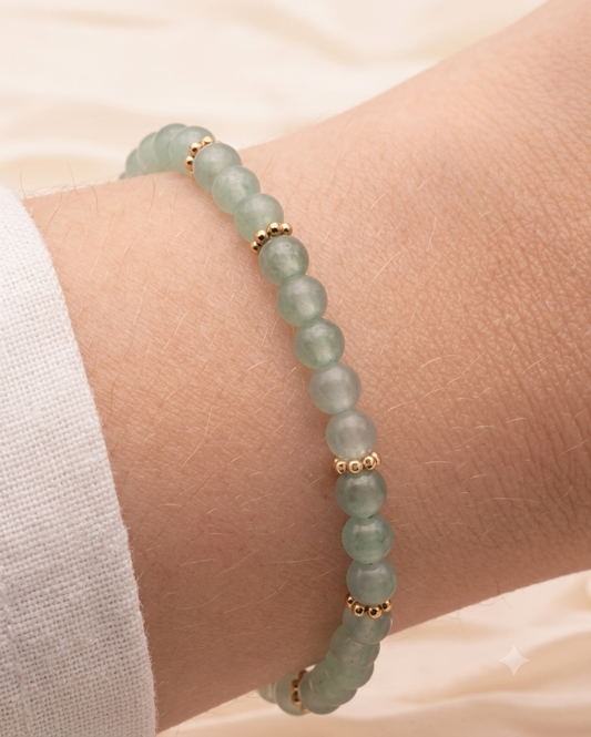 Pulsera dorada de aventurina verde